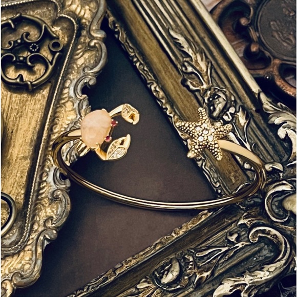 KATE SPADE • Sea Star Crab & Starfish Flex Cuff Gold Bracelet - Picture 5 of 5